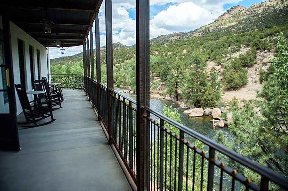 Surf Hotel & Chateau