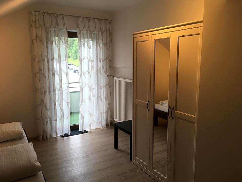 Hotel-Pension zum Paradies