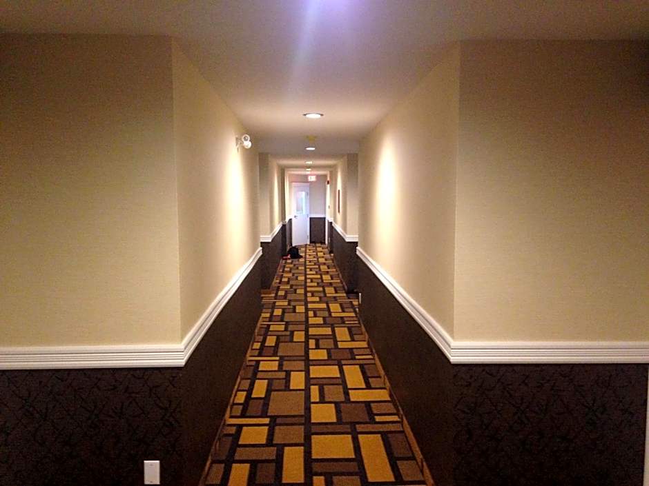 Days Inn by Wyndham Sylvan Lake