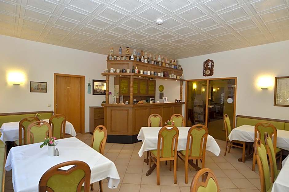 Land-Hotel Am Wald Garni