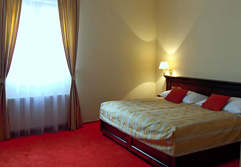 Photo 1 of 5 of 1 Double Bed or 2 Twin Beds