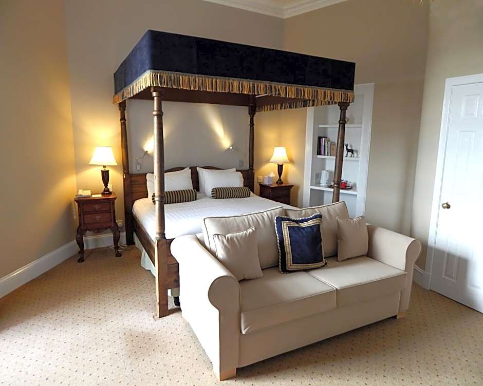 Tulloch Castle Hotel