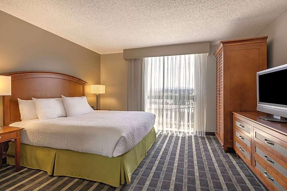 Embassy Suites by Hilton San Francisco Airport Waterfront