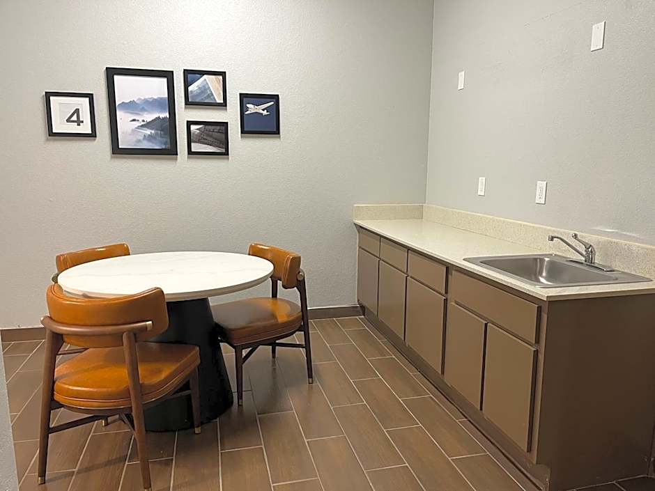 Sky Point Hotel & Suites - Atlanta Airport