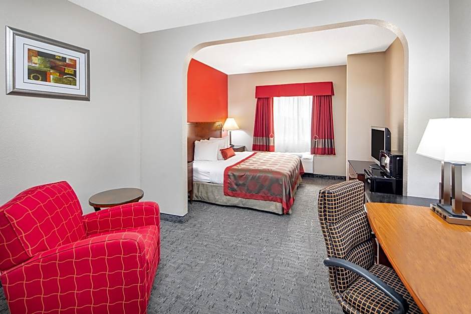 Photo 1 of 4 of 1 King Bed, Mobility Accessible
