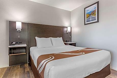 1 Queen Bed, Nonsmoking