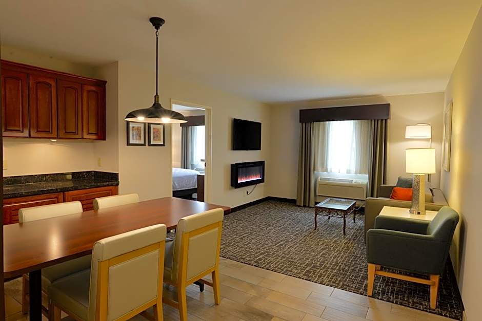 Holiday Inn Hotel & Suites Minneapolis-Lakeville By IHG