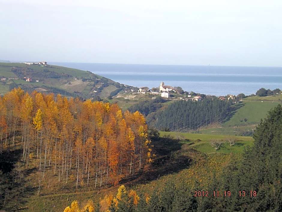 Hotel Azkue