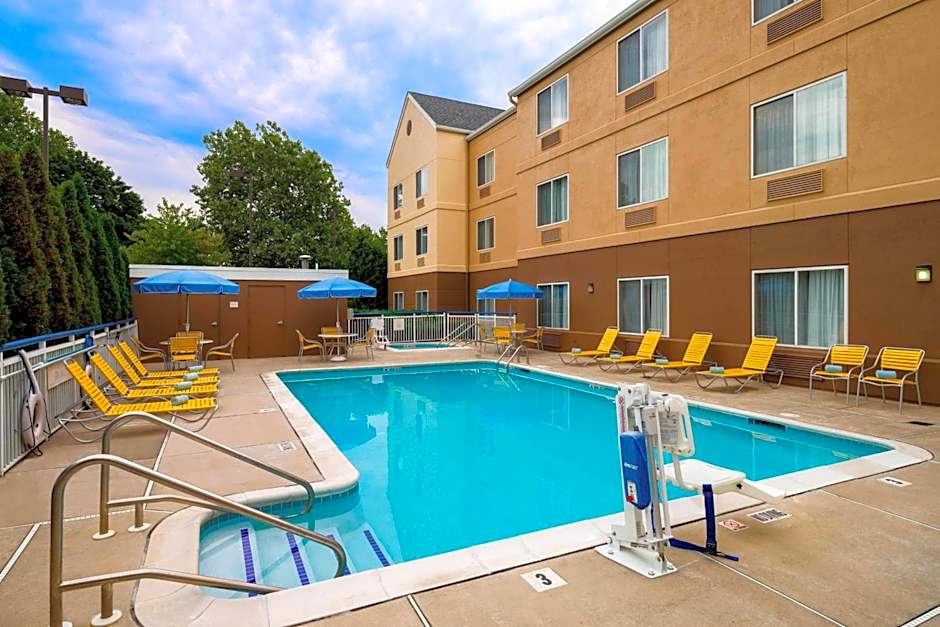 Fairfield Inn & Suites by Marriott Allentown Bethlehem/Lehigh Valley Airport