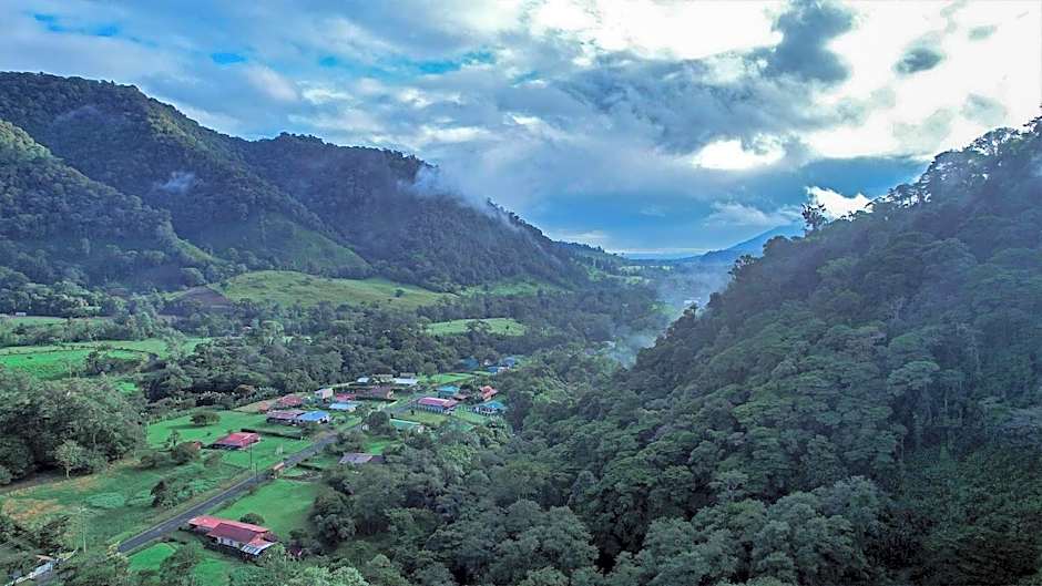 El Silencio Lodge & Spa