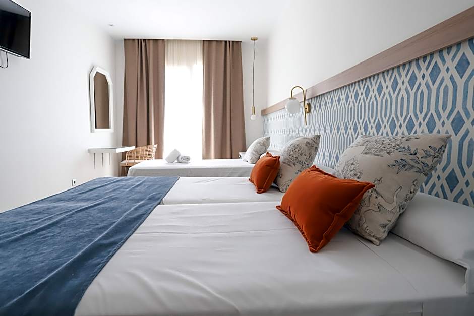 Photo 1 of 2 of Junior Suite