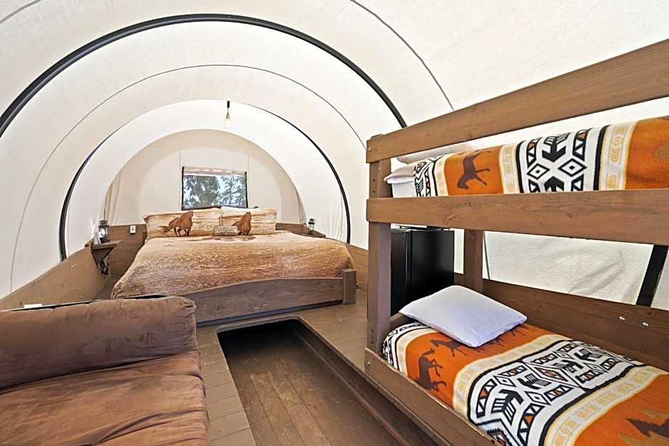 Broken Spur Inn & Steakhouse