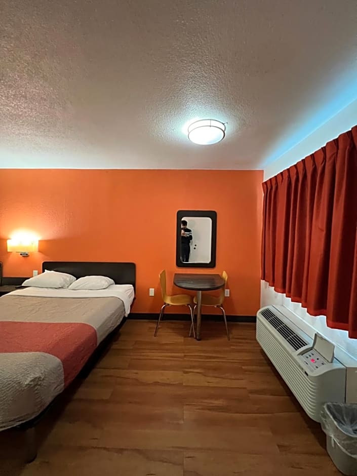 lakecharles inn