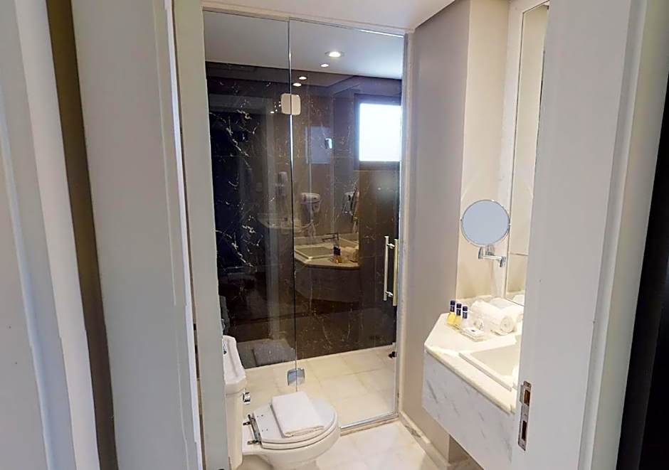 Estanplaza Funchal Faria Lima