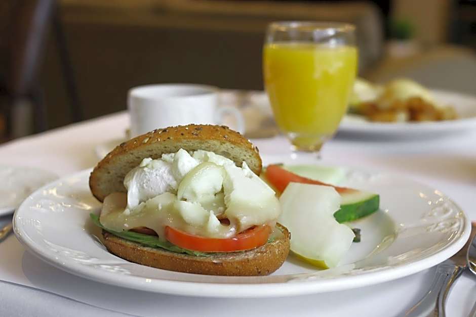 Le Cantlie Suites Hotel