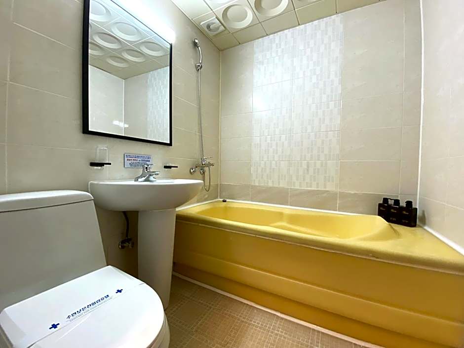 Suanbo Hot Spring Healing Hotel