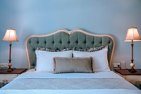 Comfort Room with Garden on the Poolside