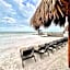 La Puerta Azul Beachfront - Adults Only