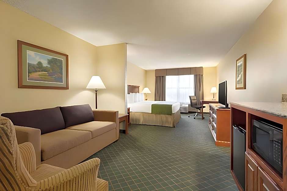 Country Inn & Suites by Radisson, Rochester South, MN