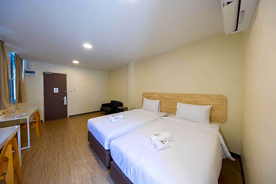 Fine Bed Hotel