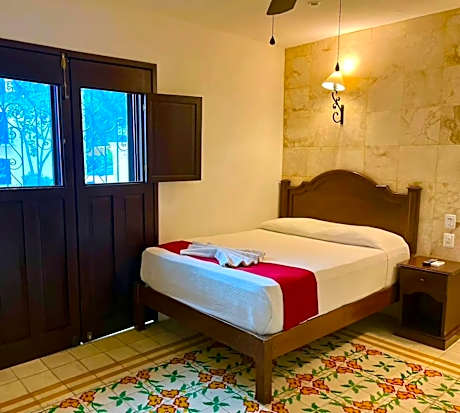 Standard Queen Room