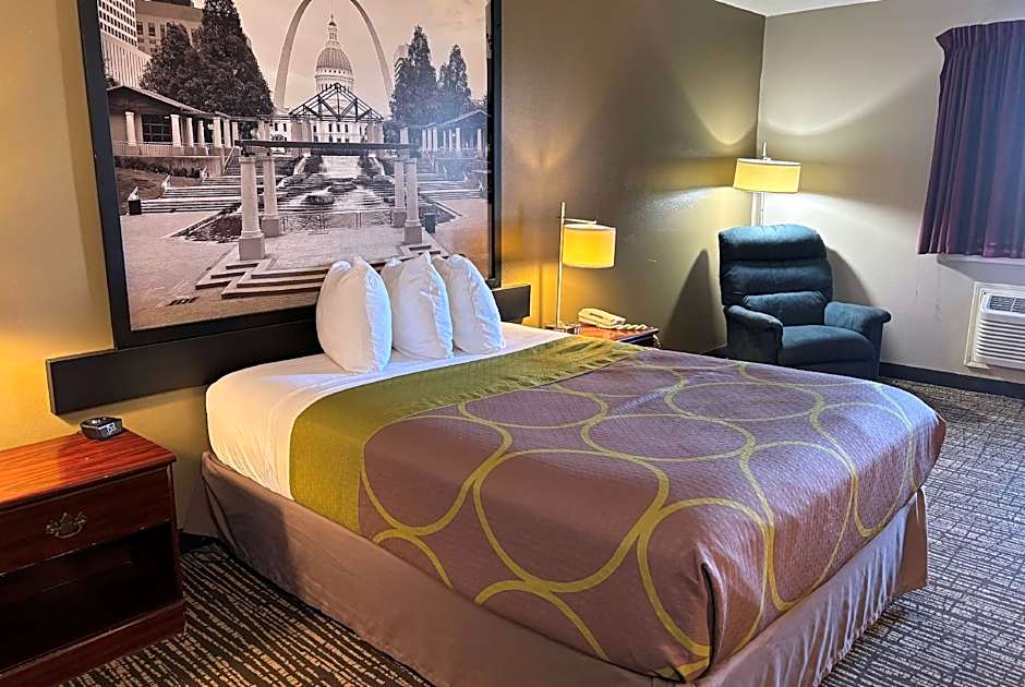 Super 8 by Wyndham Jerseyville