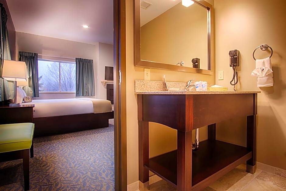 Sun & Ski Inn and Suites