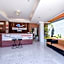 Lanta Ray Bay Hotel