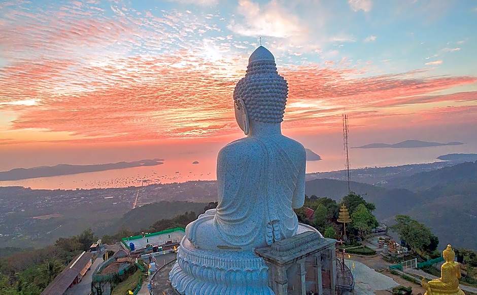 Big Buddha Hillside Hotel