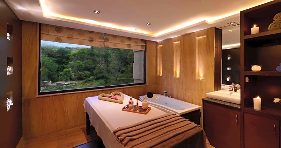 Golden Tulip Chandigarh - Panchkula