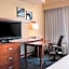 Courtyard by Marriott Kansas City Shawnee