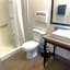 Country Inn & Suites by Radisson, Bakersfield, CA