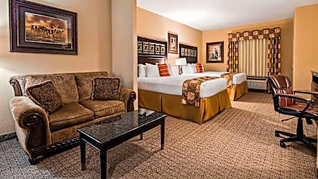 SUITE-2 QUEEN BEDS,NSMK,PILLOWTOP,2 LCD TVS,WETBAR,MICRFG,CONTINENTAL BREAKFAST