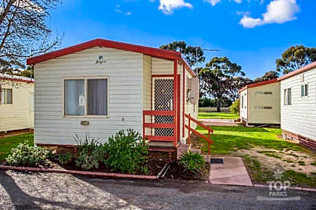 Standard Two-Bedroom Cabin (Please specify the 2nd bedroom bedding preference) - Pet Friendly