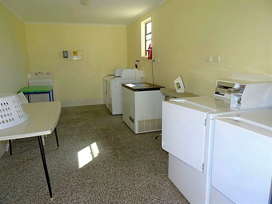 Costello Hotels - Moonta Bay Cabins