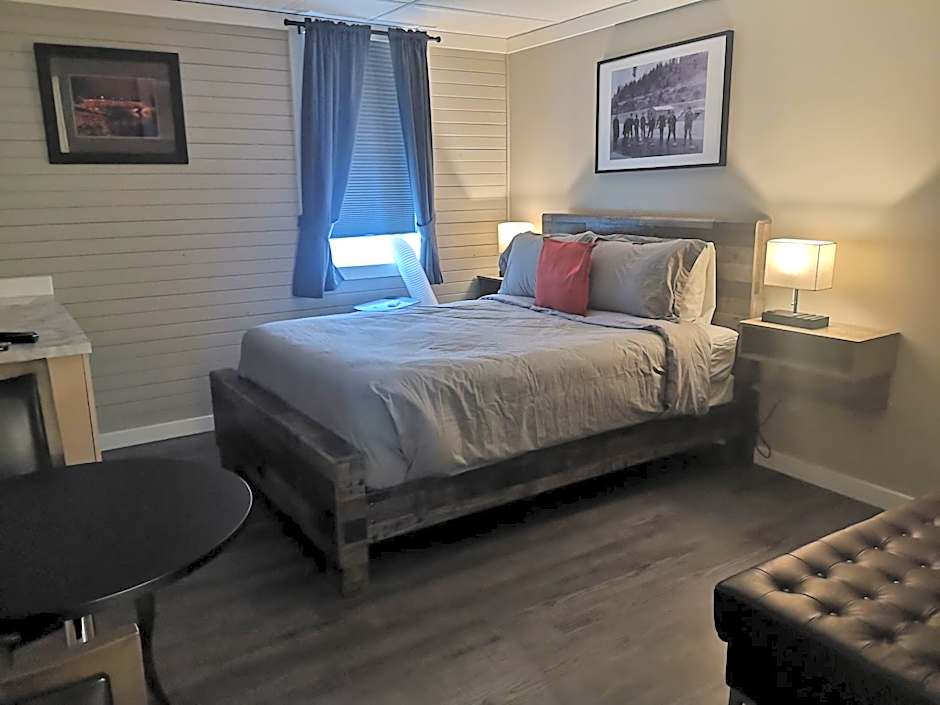 The Cache Hotel and Lodgings