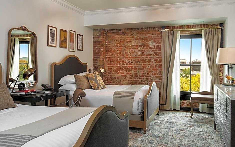 The Charmant Hotel