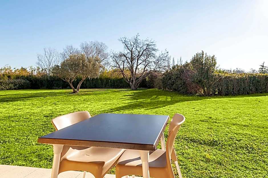 Residhotel Golf Grand Avignon