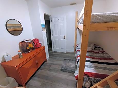 Bunk Bed in Mixed Dormitory Room