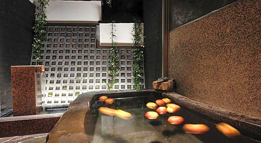 Yuraku Kinosaki Spa and Gardens Ryokan