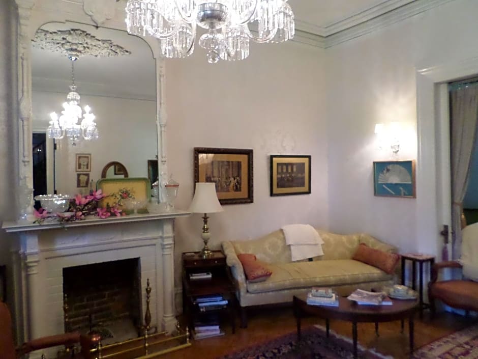 Hillard House Inn
