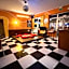 Sunflower Beach Backpacker Hostel & Bar