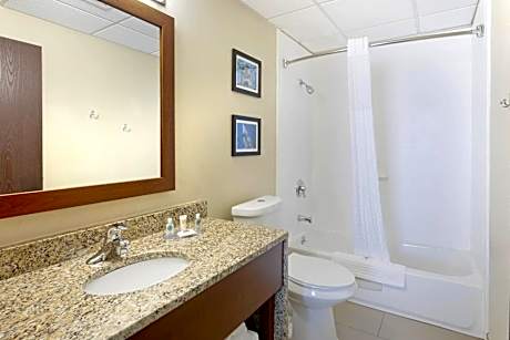 Queen Suite with Two Queen Beds - Non-Smoking