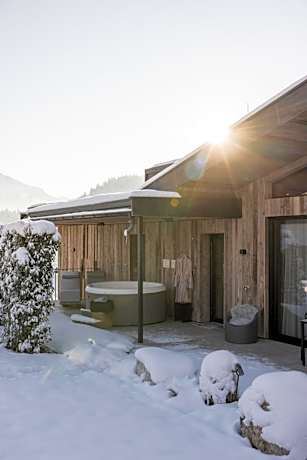 GOING TRIPLE A apartments WEST