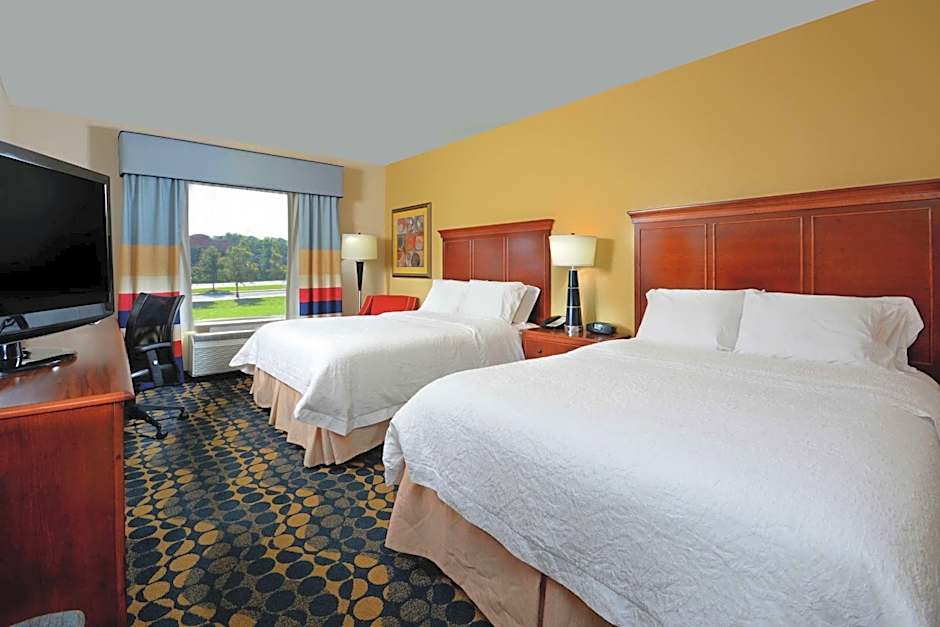 Hampton Inn By Hilton And Suites Charlotte Huntersville