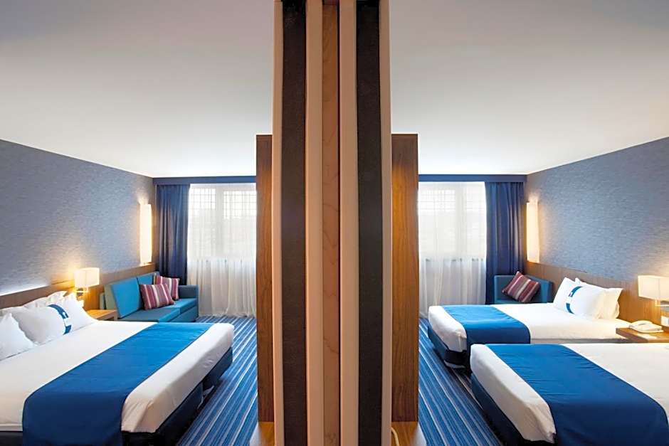 Holiday Inn Express Lisbon Alfragide By IHG