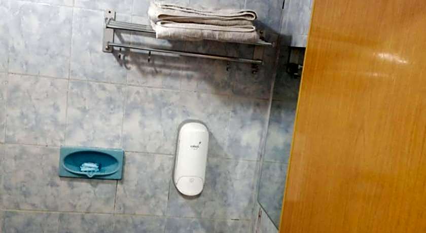 OYO 2180 Vina Vira Hotel