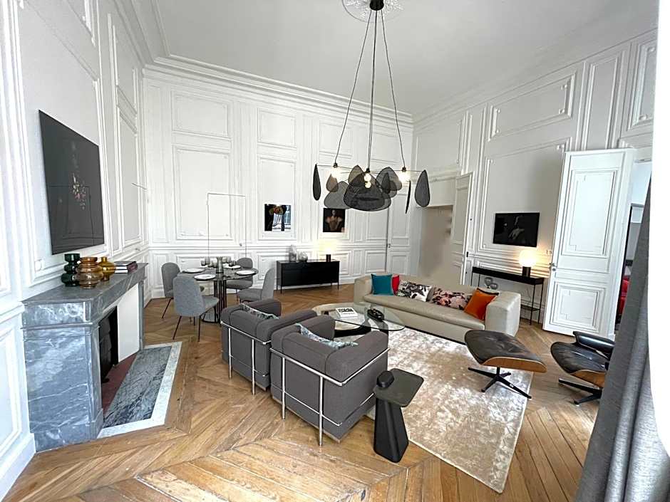 Appartement Charles Le Brun, Face au Château de Versailles, avec parking privé
