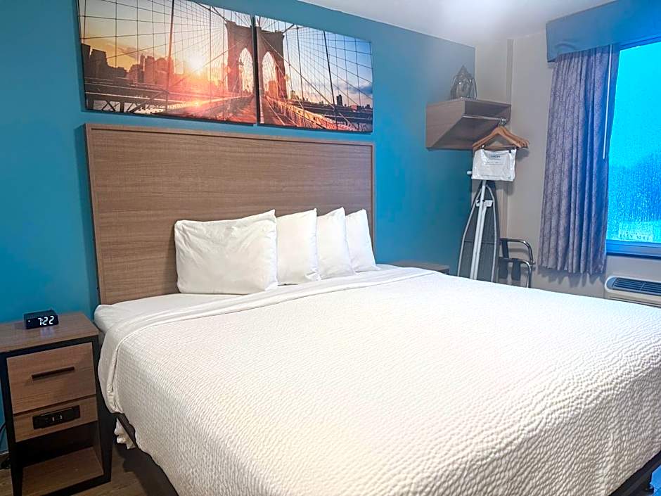 Days Inn by Wyndham Brooklyn Borough Park