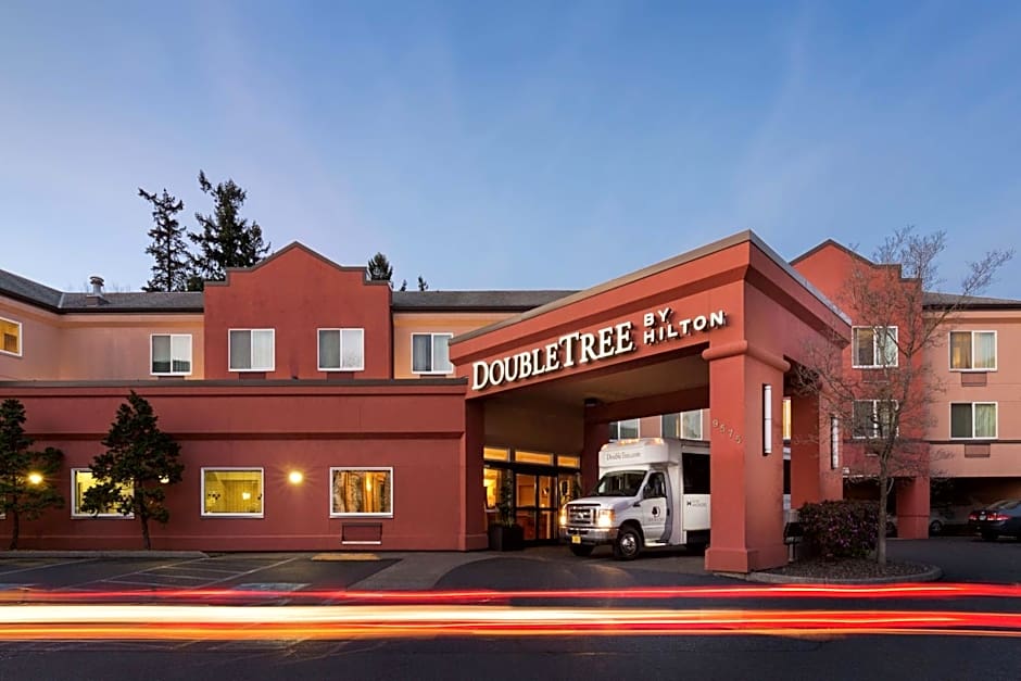 DoubleTree By Hilton Portland Tigard